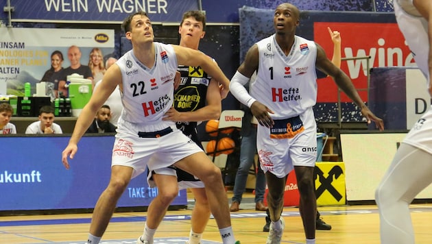 Die Bulls (hier Nemanja Krstic (li.) empfangen Gmunden zum ewigen Schlager.