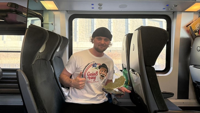 Mit dem Pokal von Wandelstern ging es mit dem Zug nach Wien zurück.