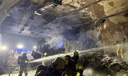 Die enorme Hitze des Brandes zerstörte wichtige Sicherheitseinrichtungen und die Fahrbahn.