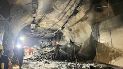 Die Schäden am erst 2025 sanierten Tunnel sind auf den ersten Hundert Metern massiv.