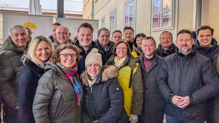 Die ÖVP hatte am Samstag neben den Hausbesuchen laut eigenen Angaben auch 2000 Kontakte mit ...