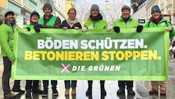 Vor der Wahl protestierten die Grünen gegen Projekte wie das Rewe-Lager, nun werden sie bei den ...