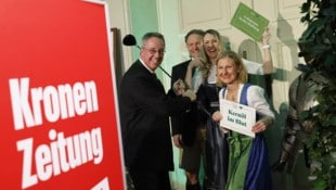 Viel Spaß hatten die Gäste auch vor der Fotobox der Kronen Zeitung.