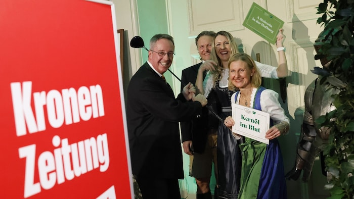 Viel Spaß hatten die Gäste auch vor der Fotobox der Kronen Zeitung.