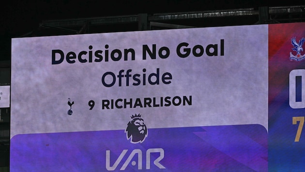 Abseits oder nicht abseits? Der VAR entscheidets.