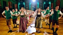 Der Steirerball am Freitag wurde von 50 Tanzpaaren eröffnet.