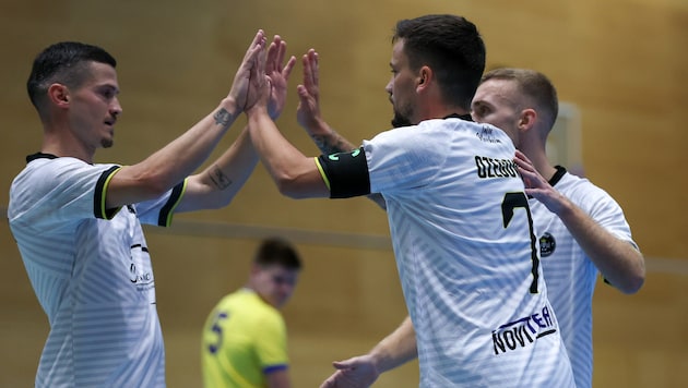 Regisseur Elvis Ozegovic (7) und Kollegen hatten alles Im Griff.