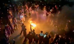Einem Bericht des „Time Magazins“ zufolge starben bei den Protesten im Iran allein am 8. und 9. ...