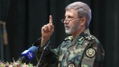Der iranische Armeechef Amir Hatami schwor vor wenigen Tagen, keine Drohungen aus dem Ausland zu ...