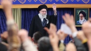 Als Oberster Führer des Iran ist Ayatollah Ali Khamenei seit Jahren die Nummer eins im Staat.
