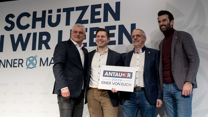 Die FPÖ startete im Kulturhaus Wagram in die heiße Phase.