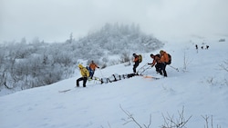 Die Bergretter eilten zur Hilfe.