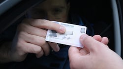 Seinen Führerschein ist der Flachgauer los (Symbolbild)