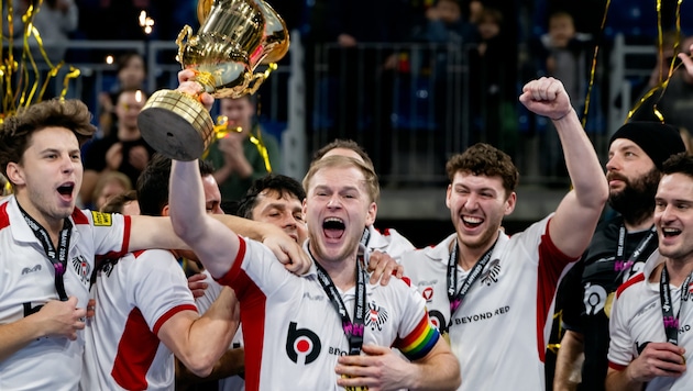 Jubilation among the European Championship heroes