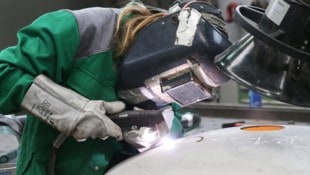 Besonders problematisch sei, dass fertig ausgebildete Lehrlinge häufig von der öffentlichen ...