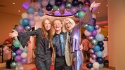 Thomas Altendorfer mit seiner Frau Petra (re.) und Tochter Valentina bei seiner 60er-Feier in ...