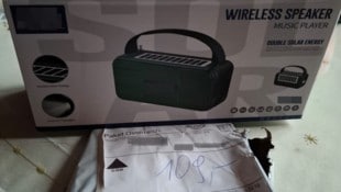 Qualitativ hochwertiges Zielfernrohr bestellt, im Paket war aber ein billiger Solar-Lautsprecher ...