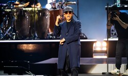 Gute Miene beim Konzert zu einem bösen Leben in der Realität: Xavier Naidoo beim Ignorieren ...