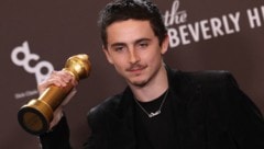 Timothée Chalamet durfte sich endlich auch einen Golden Globe abholen. Er setzte sich in der ...