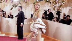 Jennifer Lawrence kam im Naked-Dress und legte den Wow-Auftritt des Abends hin!