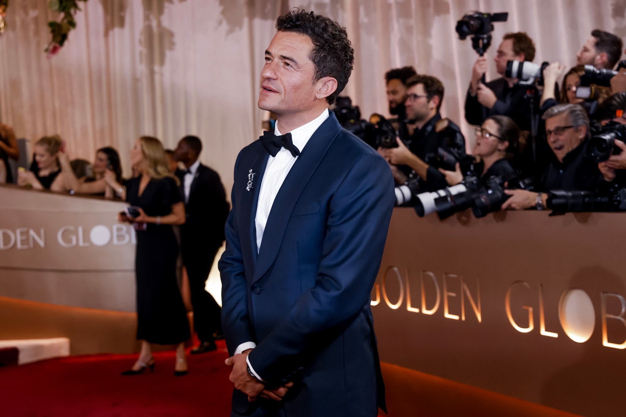 Orlando Bloom schritt heuer solo über den Red Carpet.