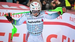 Kuriose Szene rund um Slalom-Ass Henrik Kristoffersen nach dem Rennen in Adelboden.