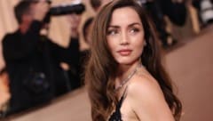 Ana de Armas ist nach der Trennung von Tom Cruise offiziell Single. Bei den Golden Globes sorgte ...