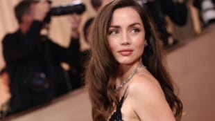 Ana de Armas ist nach der Trennung von Tom Cruise offiziell Single. Bei den Golden Globes sorgte ...