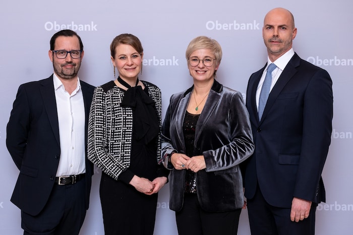 Stefan Haslinger (XXXLutz), Alexandra Halouska (Kronen Zeitung), Doris Hummer (WKO OÖ), Peter ...