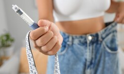 Mit einer ungewöhnlichen Therapie wussten Ärzte, bei heftigen Schmerzen durch eine Abnehmspritze ...