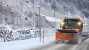 Straßenerhalter haben Räum- und Streupflicht. Für Autofahrer ist das aber kein Freibrief.