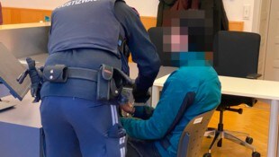 Der Angeklagte war auch früher schon wegen seiner Aggressivität aufgefallen. 