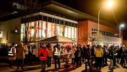 Große Unruhe – weitaus heftiger, als bei der friedlichen Mahnwache gegen die Schließung der ...