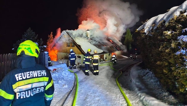Großeinsatz für die Feuerwehren in der Nacht auf Dienstag im Ennstal.