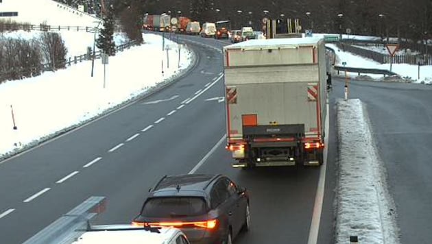 Der Fernpass war nach dem Unfall komplett gesperrt!