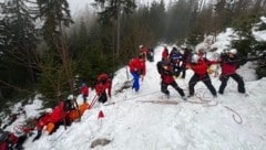 Die NÖ Bergrettung führt regelmäßige Lawinenübungen durch. Der Lawinenabgang am Göller ging zum ...