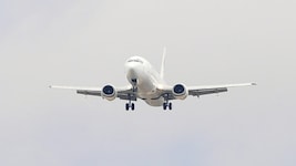 Immer wieder müssen sich Flugpassagiere über Unannehmlichkeiten ärgern.