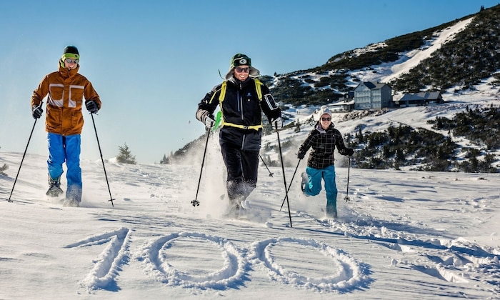 Schneeschuhwandern ist derzeit der absolute Hit auf dem Raxplateau.
