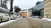 Selbst Hauptverkehrsrouten wie die Wiener Straße waren trotz nächtlichem Einsatz noch am ...