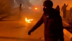 Weil das Mullah-Regime Internetsperren errichtet hat, ist unklar, wie groß die Proteste ...