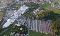 An beiden Standorten in Niederösterreich sollen insgesamt 600 Stellen gestrichen werden. ...