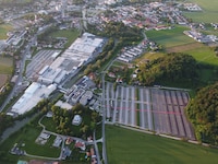 An beiden Standorten in Niederösterreich sollen insgesamt 600 Stellen gestrichen werden. ...