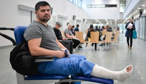 Sturzopfer Enoh Talmaciu (27)wartete im Linzer UKH auf die nächste Behandlung.