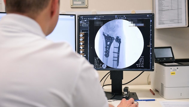 Die ärztliche Auswertung der Röntgen- oder Tomografiebilder wird immer häufiger von externen ...