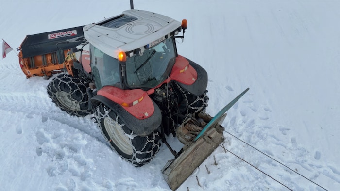 PS-starke Hilfe von Traktoren