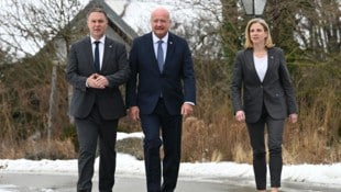 Vizekanzler Andreas Babler, Bundeskanzler Christian Stocker und Außenministerin Beate ...