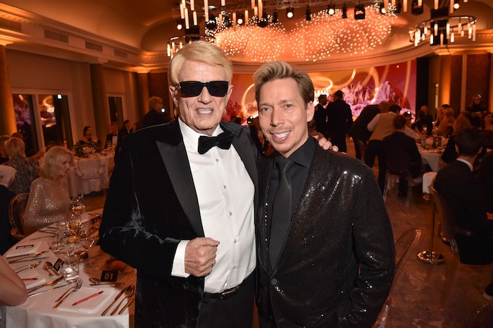 Dynamisches Duo: Heino mit Helmut Werner. Der lebt und arbeitet mit ihm gemeinsam seit Jahren ...