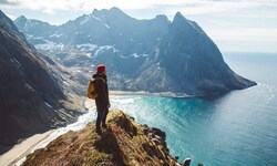 Die Preise sind stark gestiegen, doch Urlauben steht weiterhin hoch im Kurs. 15 Prozent gaben ...