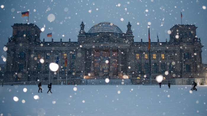 Jede Zusammenlegung von Bundesländern setzt ein entsprechendes im Bundestag beschlossenes Gesetz ...