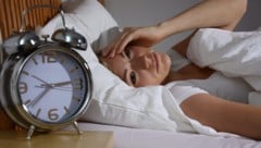 Hinter nächtlichem Aufwachen verbergen sich mitunter auch körperliche Probleme.